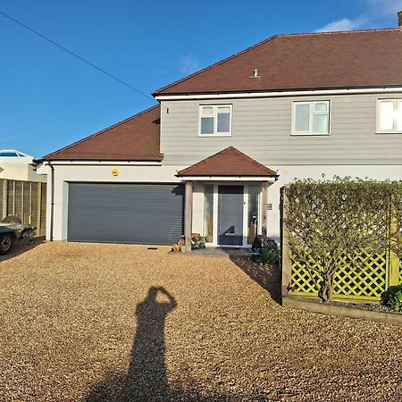 By The Sea, Home From Home Sleeps 6 Milford on Sea Exterior foto